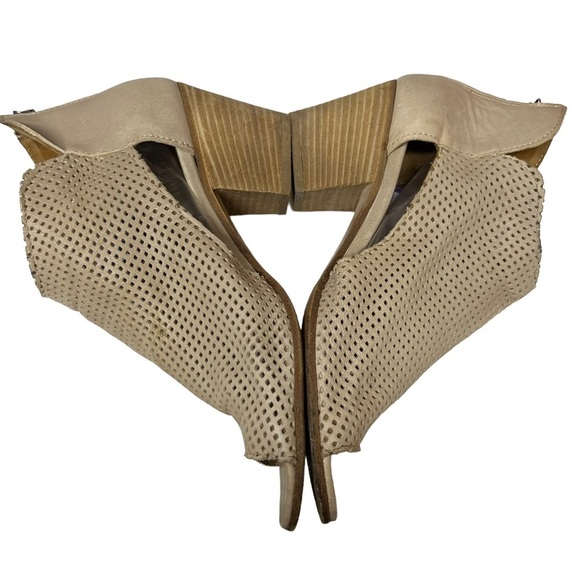 Joy Wendel Open Toe Bootie Size 38 - Picture 4 of 10